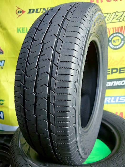195/70R15C Toyo 2022 6,7-6,1mm stare foarte buna