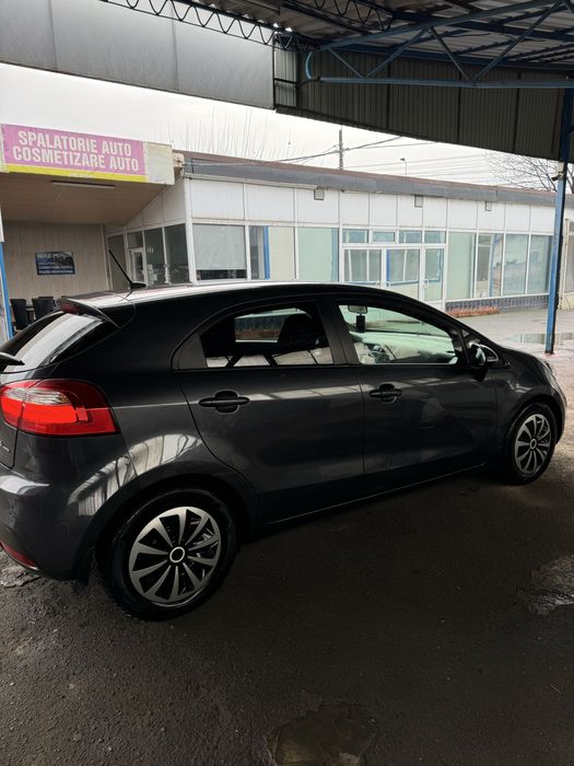 De vanzare Kia Rio 2012