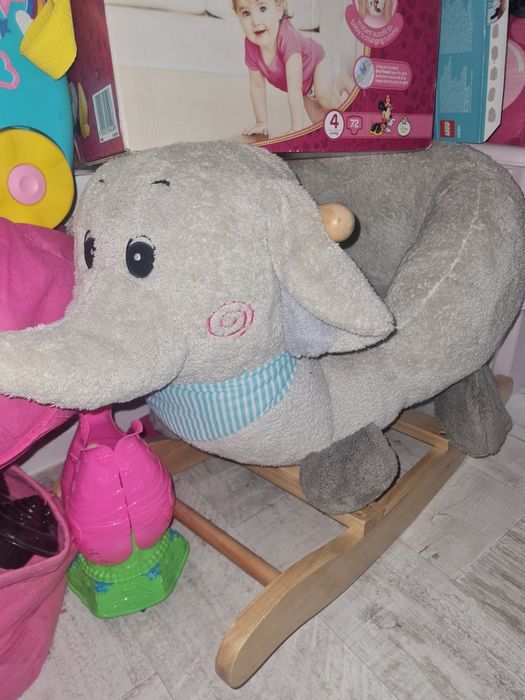 Balansoar din plus elefant