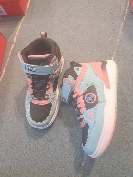 Маратонки номер 31-32 Nike