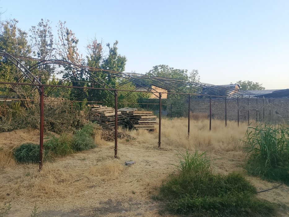 Parnik temiri sotiladi.