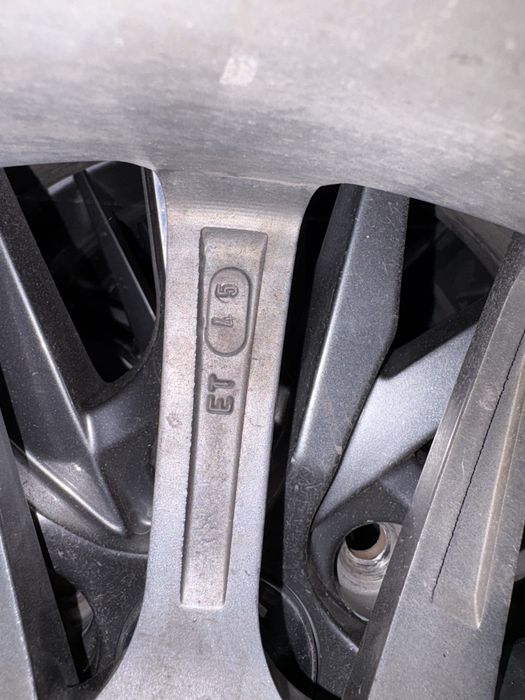 Продам диски с резиной R17