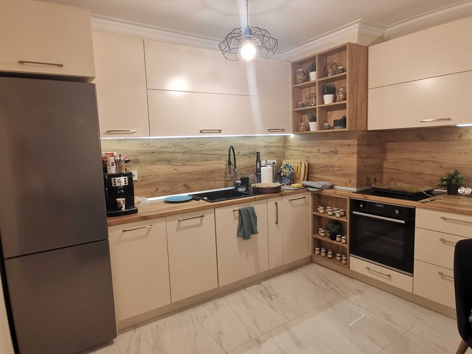 Продава се Тристаен апартамент в София, Изгрев - 106 кв.м за 1868 €/кв.м - Снимка #1