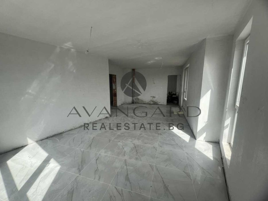 оф.18062 3-стаен + ГАРАЖ Прослав