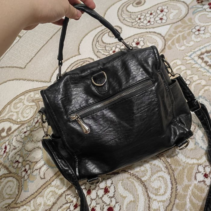 продается сумка через плечо