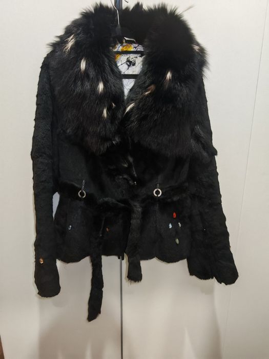 Шуба кролик, красивый воротник.