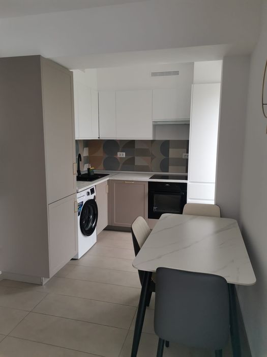 Garsoniera de închiriat!