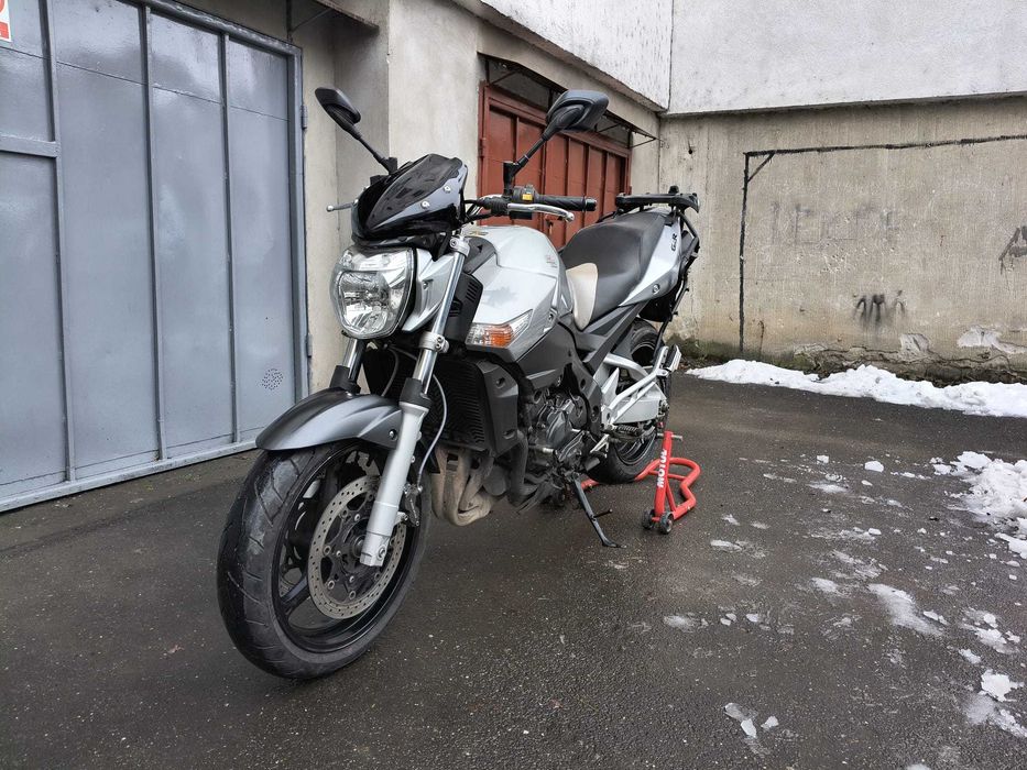 Suzuki GSR 600 Impecabil, Top case, Side case