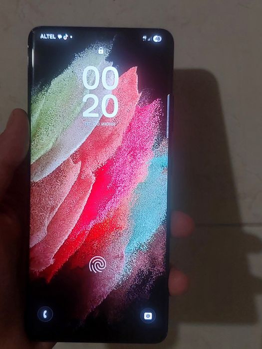 Обменяю Samsung S21y
