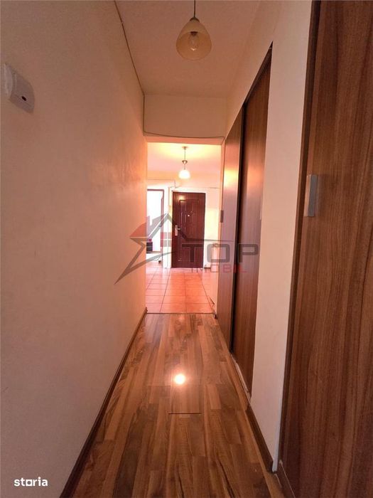 Frumoasa - Str. Neptun , 3 camere decomandat, liber