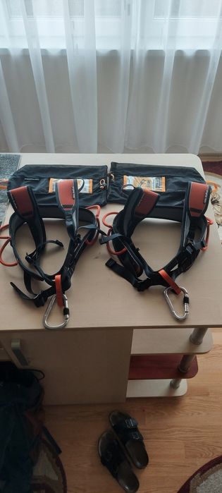 2 Hamuri alpinism, asigurare în coarda sau munci utilitare+cordelina