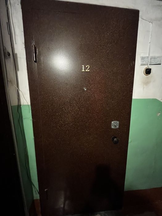 Продам дверь входную