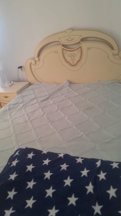 Срочно продам спальный гарнитур