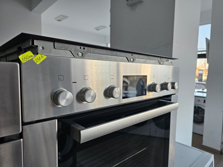 Фурна за вграждане с индукционен плот BOSCH