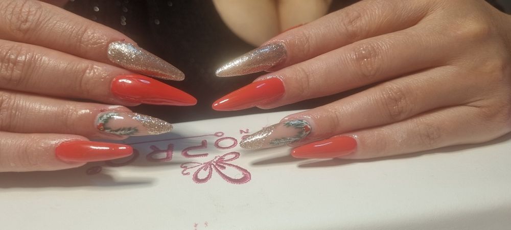 Unghii gel Constanta