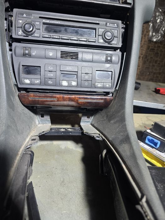 Центральная консоль ауди а6с5