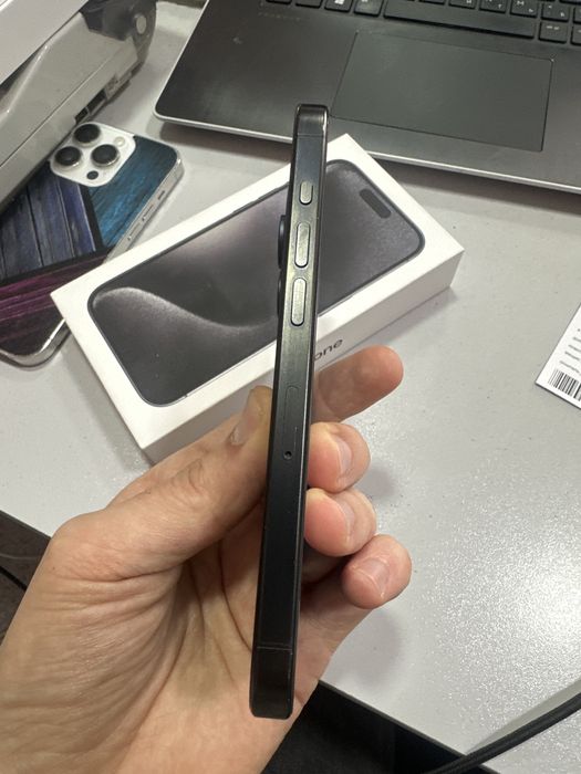 Телефон iphone 15 pro 256