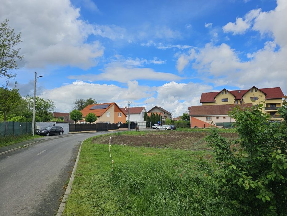 De vanzare /Schimb (cu o casa) Teren intravilan 1397mp, in Mun. Sibiu,