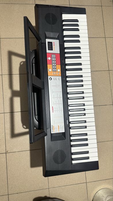 Orga Yamaha Psr F50
