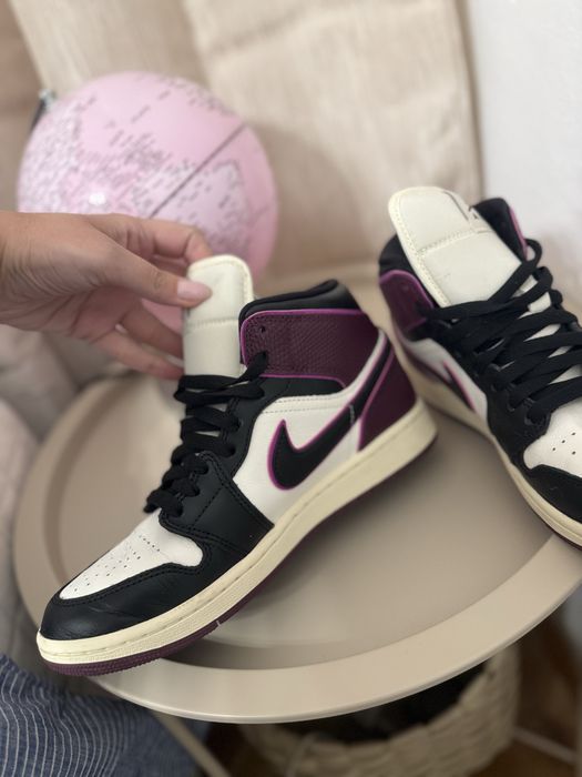 Nike Air Jordan 1 номер 39
