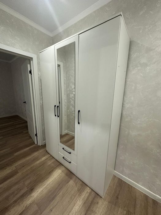 Продаётся шкаф в прихожую