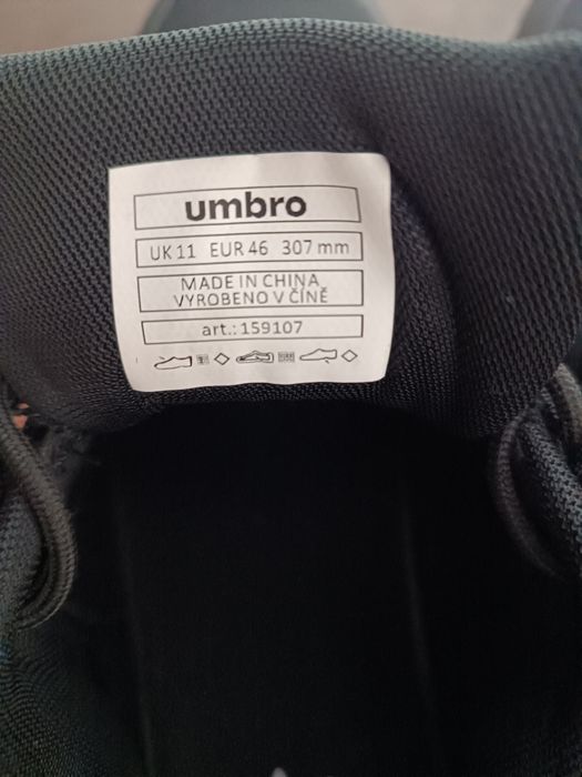 Încălțămintea sport UMBRO