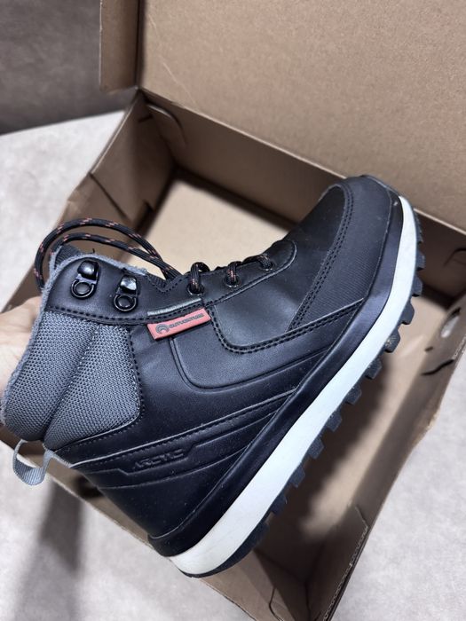 Ботинки для мальчика Outventure 35 р