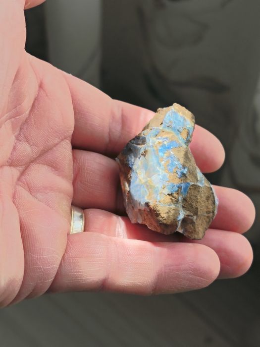 Opal albastru de piatră