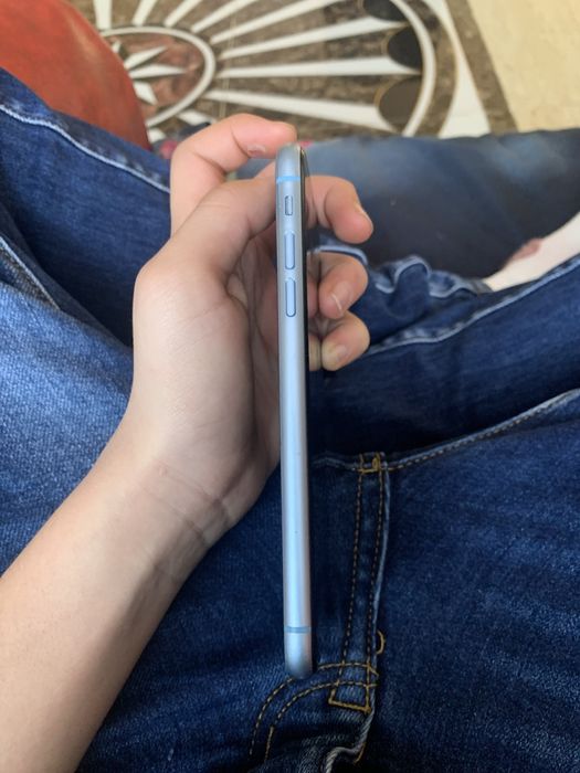 Vand iphone Xr pe piese sau totul complet