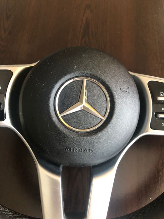 Волан и airbag от Мерцедес.