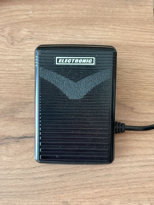 Продам швейную машинку б/у