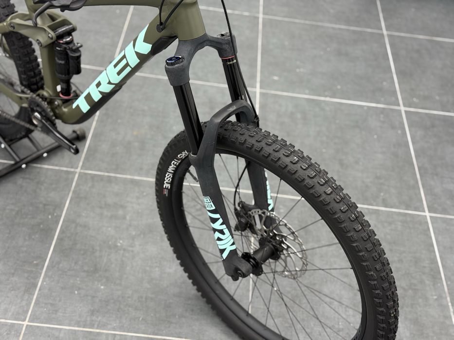 Trek Remedy 8 Gray L размер 1х12 Shimano XT 27.5 цола