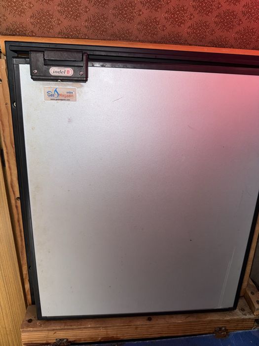 Полска Каравана predom 126 N