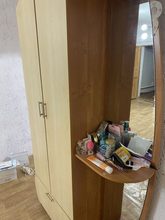 прихожая шкаф мебель
