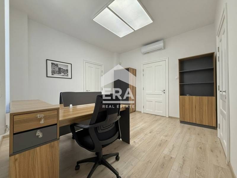 Дава се под наем Офис в София, Център - 92 кв.м за 1743.18 € - Снимка #5