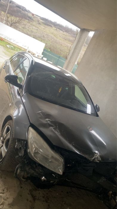 Vand/dezmembrez Opel insignia 2.0cdti 160cp cutie automata