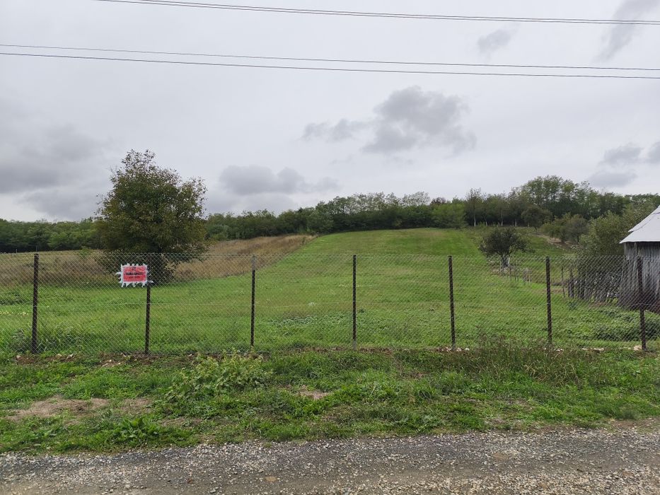 Vînd teren intravilant urgent în zona Făgetului