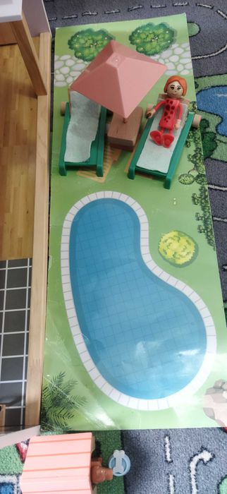 Детска къща на три етажа