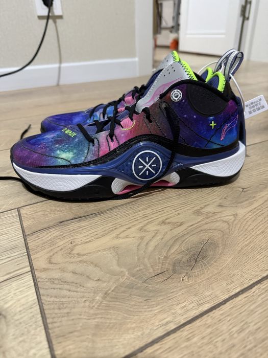 Li-Ning Wade Shadow 5 в расцветке «Galaxy»