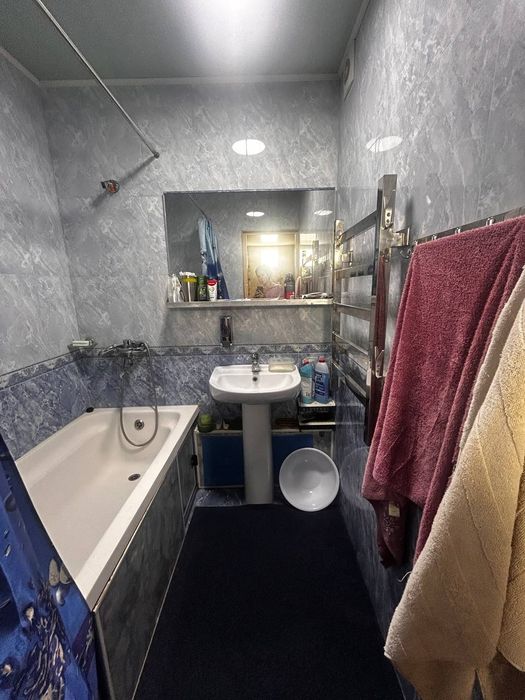 Срочно продаётся квартира Сергелинский р-н Куйлюк массив 5 3/5/5
