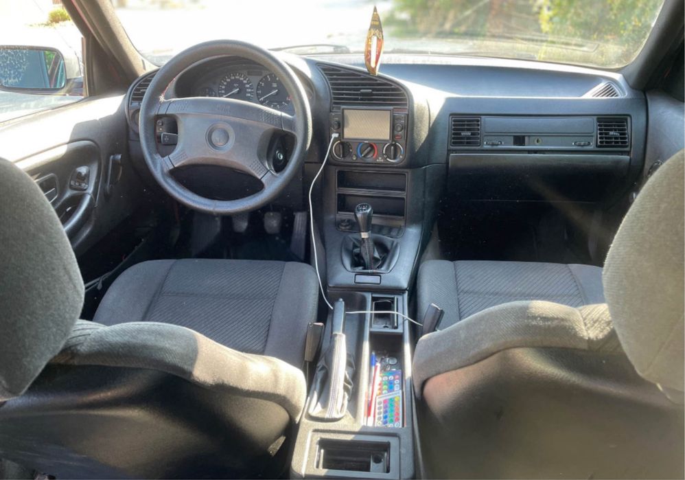 Bmw e36 sedan 1993 1.6i