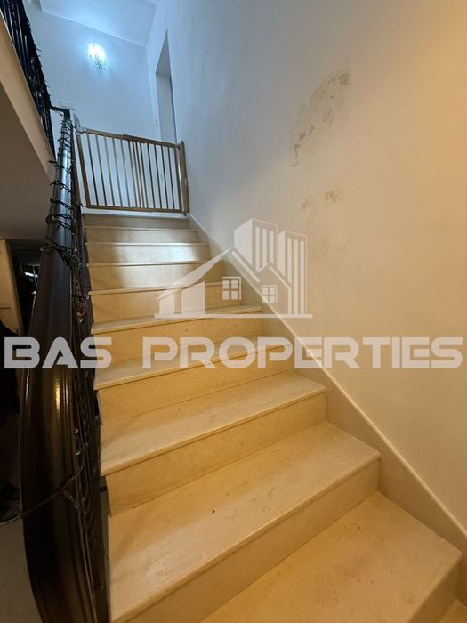 Къща в София-с.Мърчаево площ 270