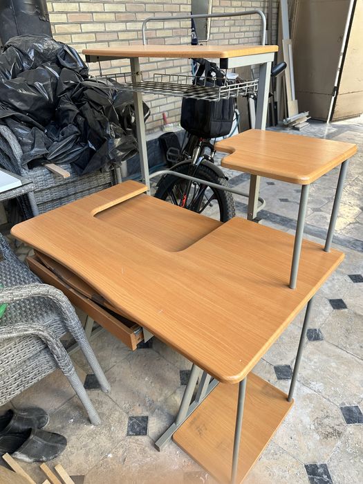 Продается компютерный стол Kampyuter stoli sotiladi