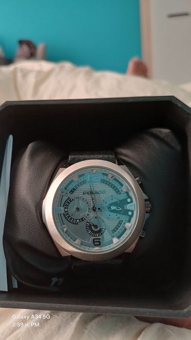Часовник Police  чисто нов само пробван