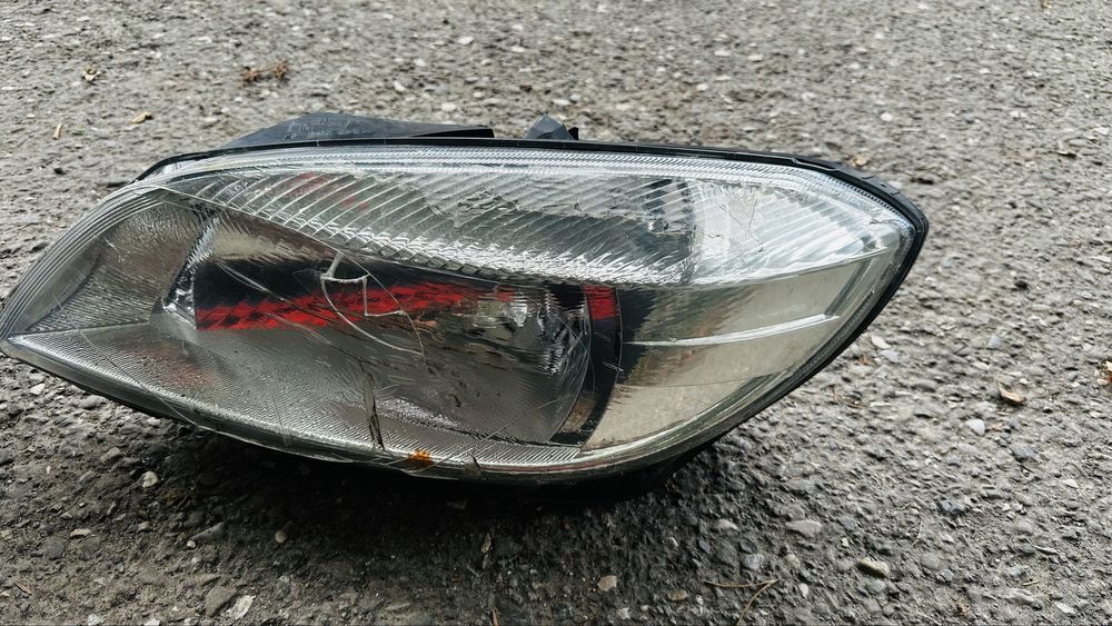 Faruri skoda fabia 2013