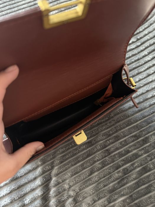 Сумка коричневого цвета