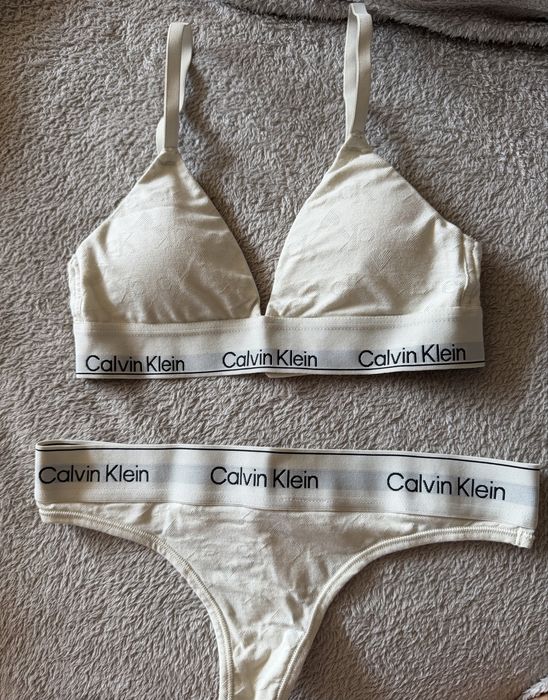 Calvin Klein бельо