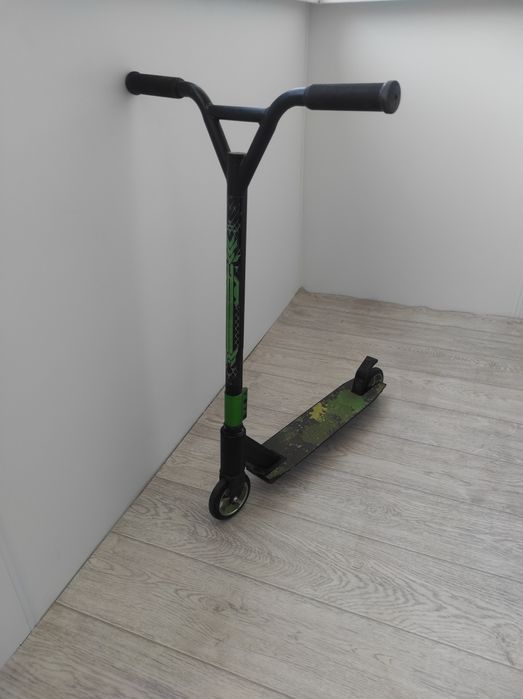 Продам  Трюковый самокат