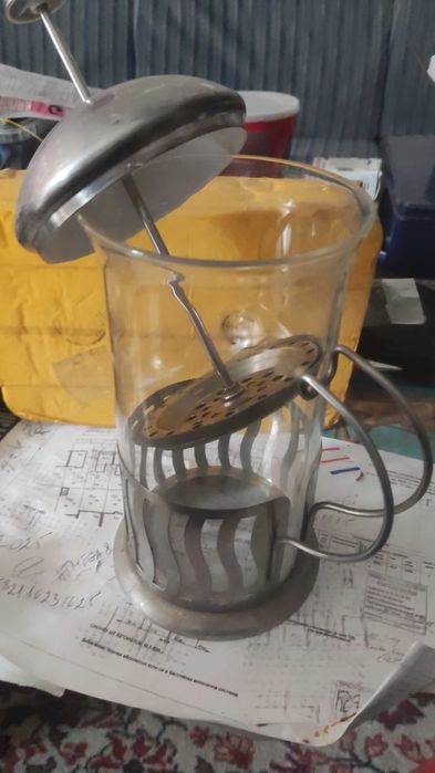 Стар стъклен чайник