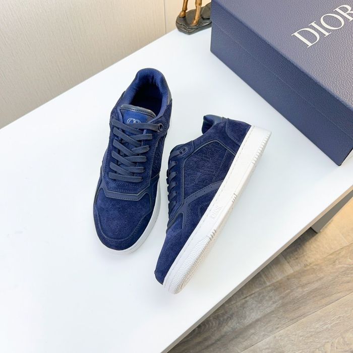 Замшевые кроссовки Dior